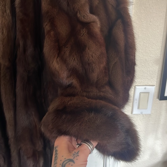 Real Fur Vintage Peacoat - Picture 3 of 7